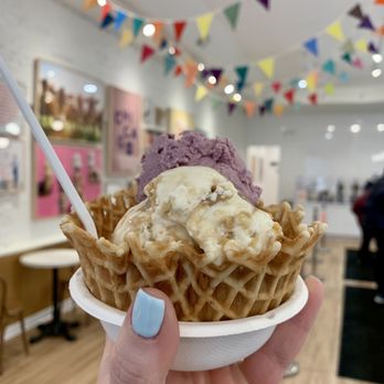 Jeni's Splendid Ice Creams - Ice Cream & Frozen Yogurt Near Me - Chicago, Illinois Jeni's Splendid Ice Creams - Ice Cream & Frozen Yogurt Near Me - Chicago, Illinois