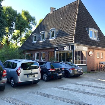The Vegan Eagle - Exterior (with parking) - Vegan Near Me - Hamburg, HH