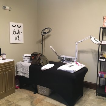 Onyx Studio - Looking to the left - Nail Salons Near Me - East Dundee, Illinois