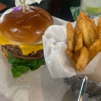 Henderson's Bar & Kitchen - All American burger before I devoured the first half - Sports Bars Near Me - Tampa, Florida