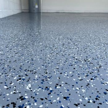Smartstone - Orbit medium broadcast into grey base coat - Flooring Near Me Smartstone - Orbit medium broadcast into grey base coat - Flooring Near Me