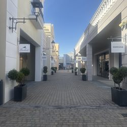 Sicilia Outlet Village