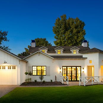 Ingstrup Garage Doors - Grand Harbor® garage doors. - Garage Door Services Near Me - Lansing, Michigan