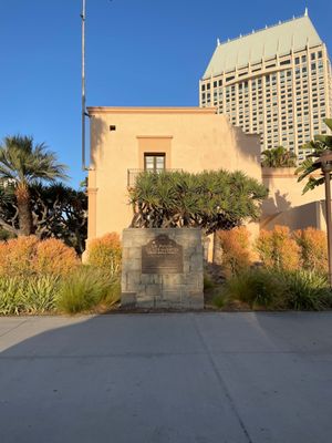 The Headquarters at Seaport by null