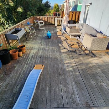 Aether Builds - BEFORE - deck and house before power washing and refinishing/repainting. - General Contractors Near Me - San Francisco, California