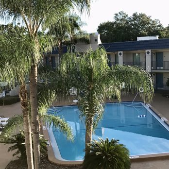 Clarion Inn & Suites Central Clearwater Beach - Hotels Near Me - Clearwater, Florida