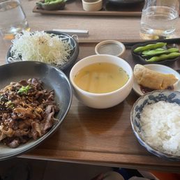 Beef bulgogi bento tray