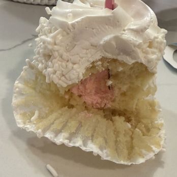 Isabella's Cupcakes & More - Cupcakes Near Me - Riverside, California Isabella's Cupcakes & More - Cupcakes Near Me - Riverside, California