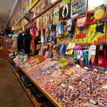 Rocket Fizz Ventura - Get ur taffy - Candy Stores Near Me - Ventura, California