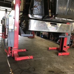 R & D Truck Repair - 60,000 lbs lifts
