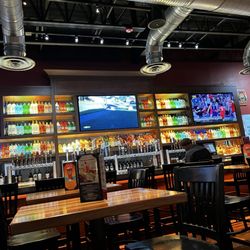BJ's Restaurant & Brewhouse - Bar