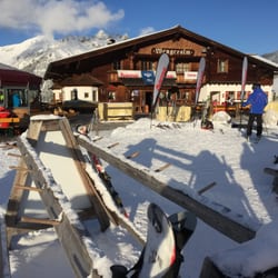 Wengeralm - Wengeralm in the sun, a good place to be!