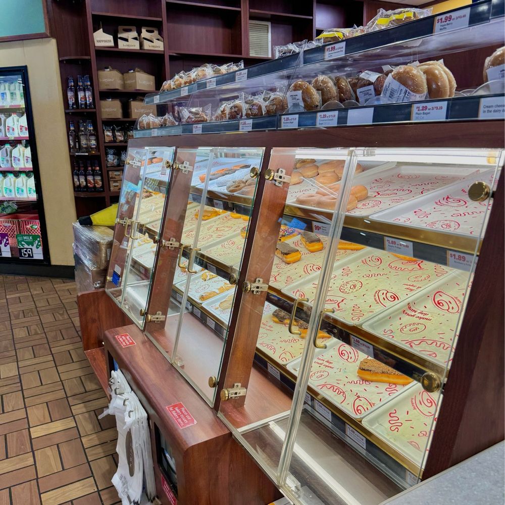 Kwik Trip - Bakery' case - Convenience Stores Near Me - Buffalo, Minnesota Kwik Trip - Bakery' case - Convenience Stores Near Me - Buffalo, Minnesota