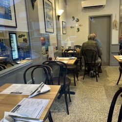 Superfish - Inside seating
