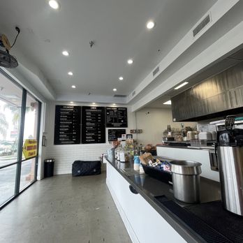 Ham 'n Scram - Inside - Breakfast & Brunch Near Me - Long Beach, California Ham 'n Scram - Inside - Breakfast & Brunch Near Me - Long Beach, California