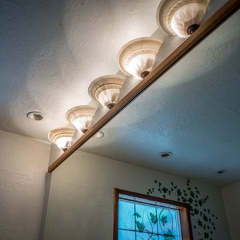 David Wilson Construction - Master Mirror Before - General Contractors Near Me