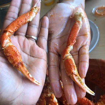 Hank's Crawfish - Hank's tiny snow crab. I feel like I got hustled, - Cajun/Creole Near Me - Houston, Texas