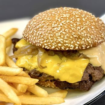 Amboy - Classic double smash cheeseburger - Burgers Near Me - West Covina, California Amboy - Classic double smash cheeseburger - Burgers Near Me - West Covina, California