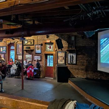 GEORGE’S MAJESTIC LOUNGE - Updated January 2026 - 15 Photos & 40