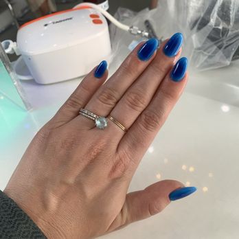 Nail club - Blue ombré nails - Nail Salons Near Me - Los Angeles, California