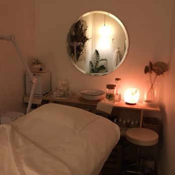 Pop Society - The facial room - super cozy and relaxing. - Eyelash Service Near Me - Costa Mesa, California Pop Society - The facial room - super cozy and relaxing. - Eyelash Service Near Me - Costa Mesa, California