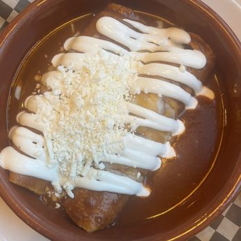 Zona Rosa - Enchiladas De Pollo - Mexican Near Me - Los Gatos, California Zona Rosa - Enchiladas De Pollo - Mexican Near Me - Los Gatos, California