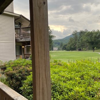 Peppertree Maggie Valley Resort Villas and Inn - Hotels Near Me - Maggie Valley, North Carolina
