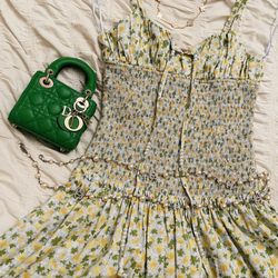 Luv the Tuscan countryside floral print, pure cotton textile is light & airy