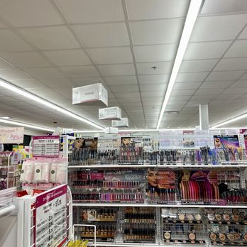 Daiso - Cards & Stationery Near Me - Willowbrook, Illinois