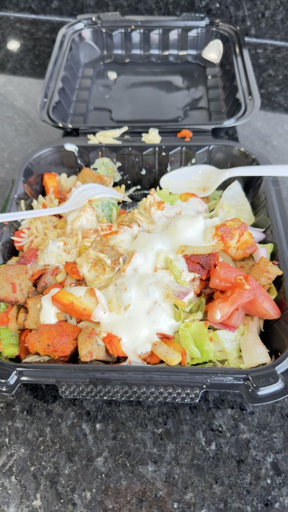 Food from Maryam's Mart Halal Foods & Gyro