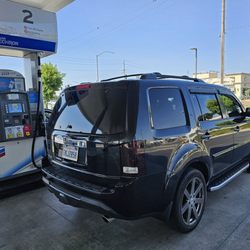 Can't go wrong with filling up at this gas station  easy breeze