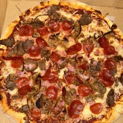 Tomatoes Pizzeria - XL Meat Lovers