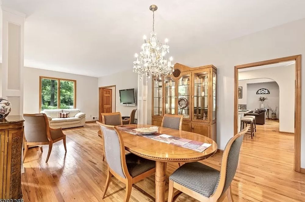 CELESTE ARAUJO KELLER WILLIAMS Updated June 2024 24 Photos 500