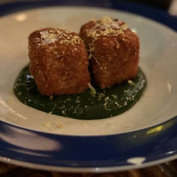 OMAR - Fried cacio e Pepe with spinach cream sauce - Restaurants Near Me - Copenhagen, 84 OMAR - Fried cacio e Pepe with spinach cream sauce - Restaurants Near Me - Copenhagen, 84