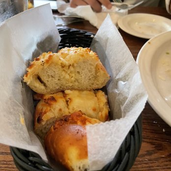 Salute - Garlic bread - Italian Near Me - Hartford, Connecticut Salute - Garlic bread - Italian Near Me - Hartford, Connecticut