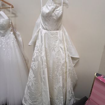 Weddings and Dreams - Bridal Near Me - Fremont, California Weddings and Dreams - Bridal Near Me - Fremont, California