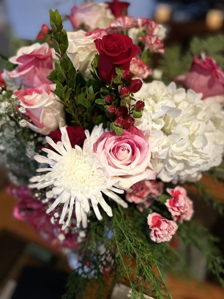 MANTECA FLORAL Updated October 2024 96 Photos & 97 Reviews 339 S