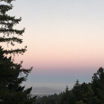 Mountain Home Inn - Gorgeous sunset views from deck - Bed & Breakfast Near Me - Mill Valley, California