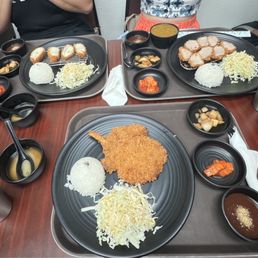 Cheese on the upper left; tenderloin (upper right) and tomahawk katsu is the one in the center Cheese on the upper left; tenderloin (upper right) and tomahawk katsu is the one in the center