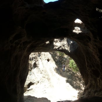 Vanalden Cave - inside looking out - Hiking Near Me