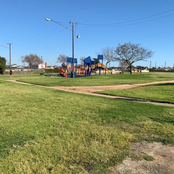 Guenser Park - Parks Near Me - Torrance, California