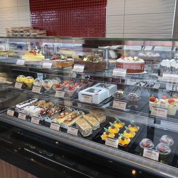 85°C Bakery Cafe-Lakeline - Delicious Asian style cakes and desserts - Coffee & Tea Near Me - Austin, Texas