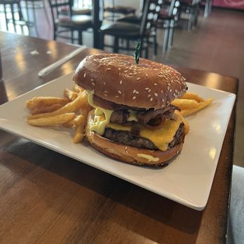 Hop DeVine - New American Near Me - Livermore, California