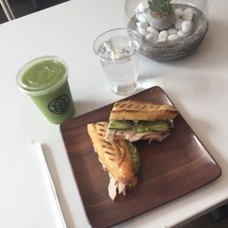 Turkey Avocado Sandwich