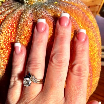 Benitoite Nails & Spa - Perfect nails by Billy - Nail Salons Near Me - Tigard, Oregon
