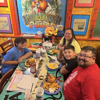 Fudpucker's - Food and drinks make for a happy bunch! - Seafood Near Me - Destin, Florida