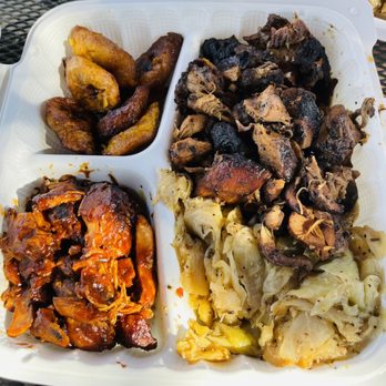 Jamaican Jerk Hut - Everything combination ($9) - Food Stands Near Me Jamaican Jerk Hut - Everything combination ($9) - Food Stands Near Me