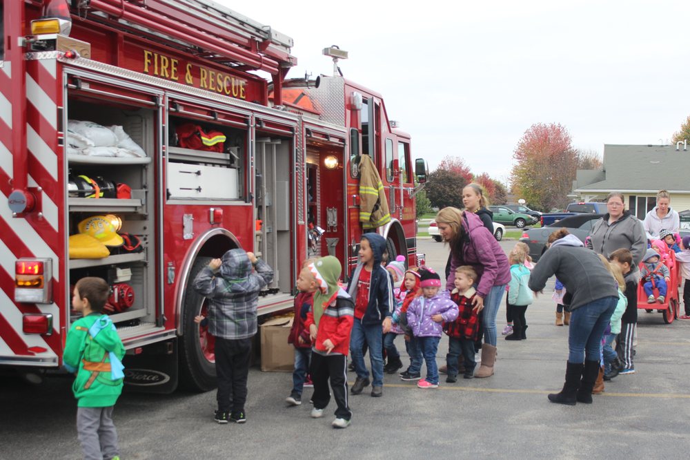 PLAY & GROW LEARNING CENTER DARBOY Updated August 2024 W2633 Barney