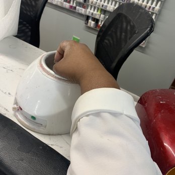 L A Nails - Getting soaked - Nail Salons Near Me - Fayetteville, North Carolina L A Nails - Getting soaked - Nail Salons Near Me - Fayetteville, North Carolina