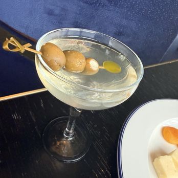 The View - Dirty Martini - perfection ! - Lounges Near Me - New York, New York